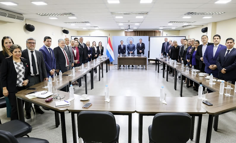 Reconocimiento internacional a la CGR por liderar la reforma nacional de integridad y transparencia