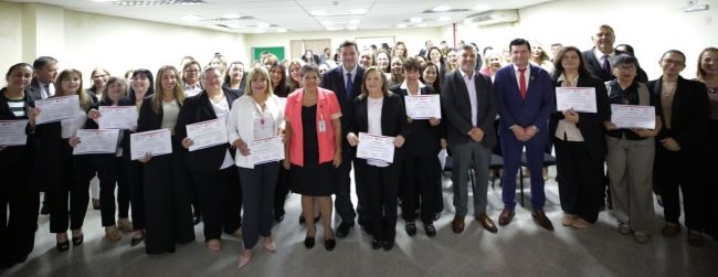 CGR reconoce a funcionarias destacadas en el marco del Día Internacional de la Mujer