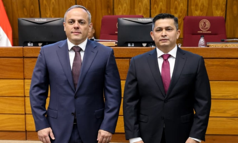 El Dr. Camilo Benítez asume un nuevo periodo al frente de la CGR junto al subcontralor Armindo Torres